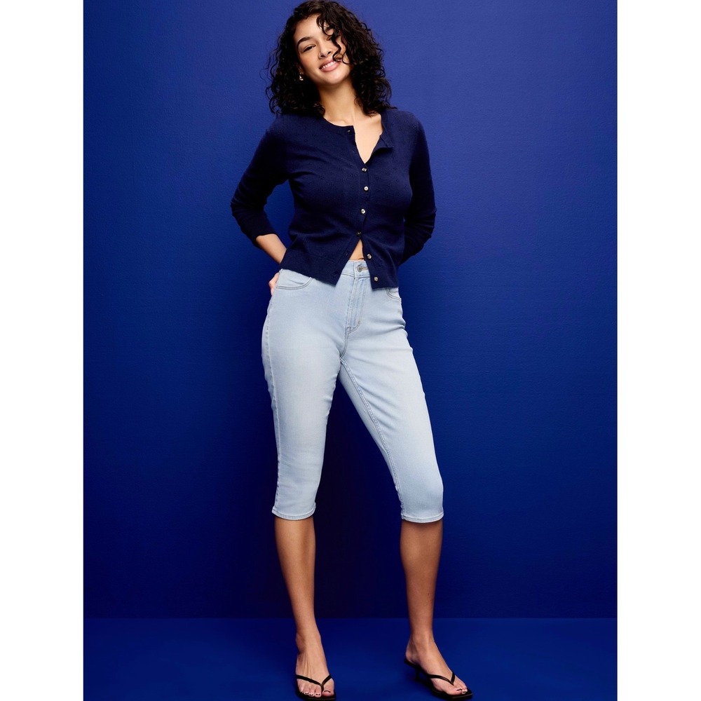 Old Navy Wow Capri Jeans Womens 12 Wash High Rise Stretch Denim NWT